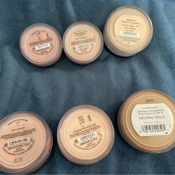 SOLD—Bare Minerals Bundle - Picture 2 of 3